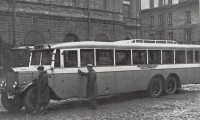 Автобусы - 100-местный автобус ЯА-2  в Ленинграде