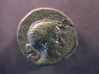 Старинные деньги (бумажные, монеты) - Римская монета с портретом Фульвии