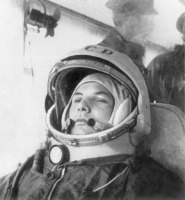 Ретро знаменитости - Летчик-космонавт Ю.А. Гагарин.