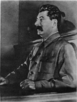 Ретро знаменитости - Сталин делает доклад на XVII съезде ВКП(б).