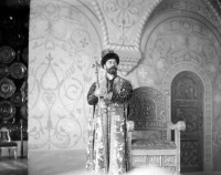 Ретро знаменитости - Император Николай Второй в костюме царя Алексея Михайловича .1903 год.