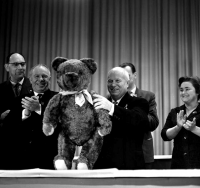 Ретро знаменитости - Мишка Тедди подарок лидеру СССР 1963