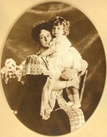 Ретро знаменитости - Императрица Александра Фёдоровна с  сыном Алексеем