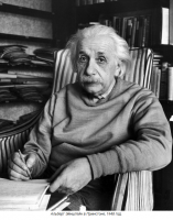 Ретро знаменитости - Я по возрасту - ретро, но учиться у мастеров фотографии мне нравится. Альберт Эйнштейн. 1948 год.