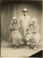 Киргизия - Иссык-Куль. Семья дико-каменных киргизов, 1900-1909
