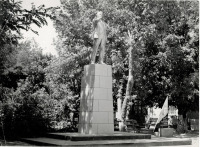 Туркменистан - Кушка. Памятник В. И. Ленину.