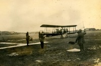 Авиация - «Авро-504» на старте. Ленинградская школа летчиков. 1933 год.