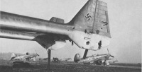 Авиация - Советские истребители Як-3 из состава  303-й истребительной авиационной дивизии на захваченном немецком аэродроме в районе Кенигсберга.