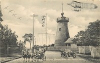 Авиация - Самолёт Пионер над Обсерваторией и Террасой Уикхем в Брисбене