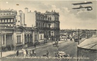 Авиация - Самолёт Пионер над Казначейством и Мостом Королевы Виктории в Брисбене