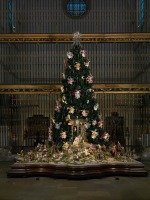 Игрушки - Рождественская ёлка и барочные ясли в Метрополитен музее