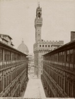 Флоренция - Firenze - Portici degli Uffizi costruiti sul disegno di Vasari.