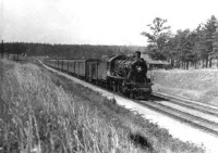 Железная дорога (поезда, паровозы, локомотивы, вагоны) - Скорый поезд Одесса-Москва у платформы Переделкино.1950г.