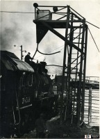 Железная дорога (поезда, паровозы, локомотивы, вагоны) - Паровоз Эш-4268 Красноуральского медеплавильного комбината.Заправка песком.