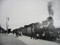 Железная дорога (поезда, паровозы, локомотивы, вагоны) - Транссибирский курьерский поезд на ст.Харбин,КВЖД.