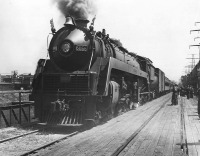 Железная дорога (поезда, паровозы, локомотивы, вагоны) - Паровоз 6066 класс CN с поездом на ст.Торонто,Канада