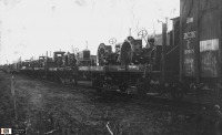 Железная дорога (поезда, паровозы, локомотивы, вагоны) - Американские трактора на платформах грузового поезда,линия Троицк-Орск,Челябинская область