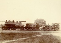 Железная дорога (поезда, паровозы, локомотивы, вагоны) - Паровозы первого пассажирского поезда на ст.Хора,Индия