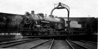 Железная дорога (поезда, паровозы, локомотивы, вагоны) - Паровоз №5200 типа 2-3-1 Балтимор и Огайо ж.д. на поворотном круге   .