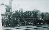 Железная дорога (поезда, паровозы, локомотивы, вагоны) - Рабочие депо Исакогорка Северной ж.д. и паровоз Ов.6118