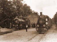 Железная дорога (поезда, паровозы, локомотивы, вагоны) - Паровозы ЛК-159-02 и ЛК-83-01(Yu83) около депо