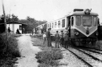Железная дорога (поезда, паровозы, локомотивы, вагоны) - Автомотриса АМ1-142 с пассажирским поездом на Коммунарской детской железной дороге
