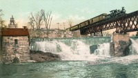 Железная дорога (поезда, паровозы, локомотивы, вагоны) - Поезд на мосту через водопад на Оттер-Крик