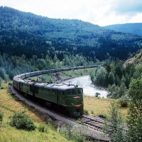 Железная дорога (поезда, паровозы, локомотивы, вагоны) - Поезд Лениногорск-Москва в горах Рудного Алтая