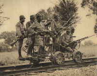 Железная дорога (поезда, паровозы, локомотивы, вагоны) - Японские солдаты на дрезине