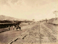 Железная дорога (поезда, паровозы, локомотивы, вагоны) - На станции Панамской железной дороги