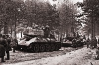 Войны (боевые действия) - Советские танки перед наступлением 13 января 1945 г.