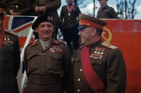 Войны (боевые действия) - Маршалы Советского Союза Г.К. Жуков и К.К. Рокоссовский с британским фельдмаршалом Монтгомери на церемонии награждения около Бранденбургских ворот Берлина