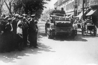 Войны (боевые действия) - Части Красной Армии вступают на улицы Каунаса.