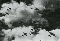 Войны (боевые действия) - Боевой вылет авиагруппы из бомбардировщиков В-17 ВВС США,Северная Европа
