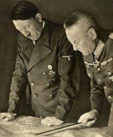 Войны (боевые действия) - Начальник Генерального штаба сухопутных войск Гальдер докладывает Гитлеру о ситуации на русском фронте.