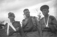 Войны (боевые действия) - Раненые советские бойцы 165-го стрелкового полка, Сахалин, август, 1945