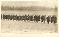 Войны (боевые действия) - Бельгийская пехота на марше на пути к линии фронта в Гарлеме