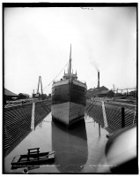 Корабли - Пароход Джон Крейг в сухом доке Детройта, штат Мичиган