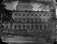 Вашингтон - Spectators at Side of the Capitol, which is Hung with Crepe and has Flag at Half-Mast - Washington, D.C. США , Вашингтон (округ Колумбия)
