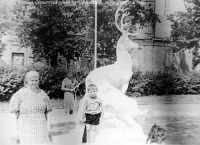 Рязань - Рязань. Скульптура Оленя на Набережной у фонтана.