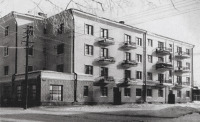 Рязань - Рязань. Жилой дом на пересечении улиц Вознесенской (Либкнехта) и Садовой.