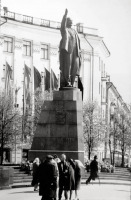 Рязань - Площадь Ленина, памятник В. И. Ленину.