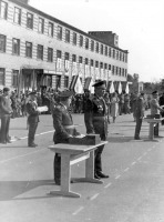 Рязань - РВДКУ. Торжественное вручение выпускникам 1980 года дипломов и знаков на плацу училища.