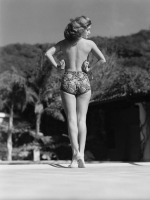 США - Актриса Линда Кристиан, первая «Девушка Бонда», 1945 г.