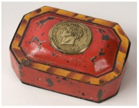Предметы быта - Лакированная табакерка с профилем Георга IV