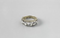 Драгоценности, ювелирные изделия - Серебряное кольцо с бриллиантами