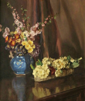 Картины - Герберт Дэвис Рихтер. Примулы и цветущая ветка в голубой вазе