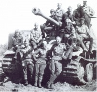 Кантемировка - На фоне немецкого танка