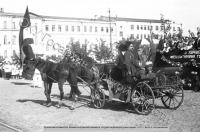 Курск - Пулемётная тачанка В.И.Чапаева на Красной площади в г.Курске на физкультурном параде. 1937 г.