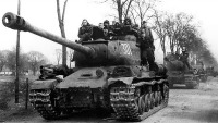 Калининградская область - Танки ИС на Берлинском шоссе. Весна 1945